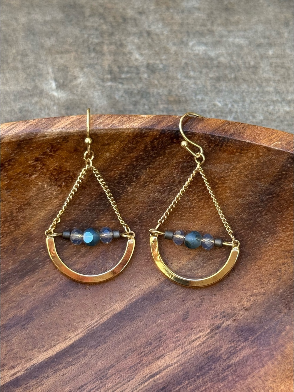 Gold-Tone Dangle Earrings with Blue Beads - statement y2k vintage light weight